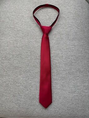 Tommy Hilfiger Solid Red Kids Pre-Tied Tie